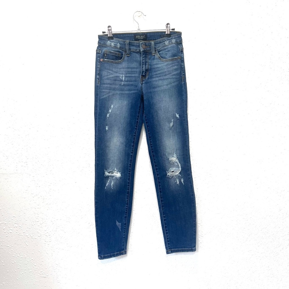 Judy Blue Dark Wash relaxed fitโ Distressed Jeans 28